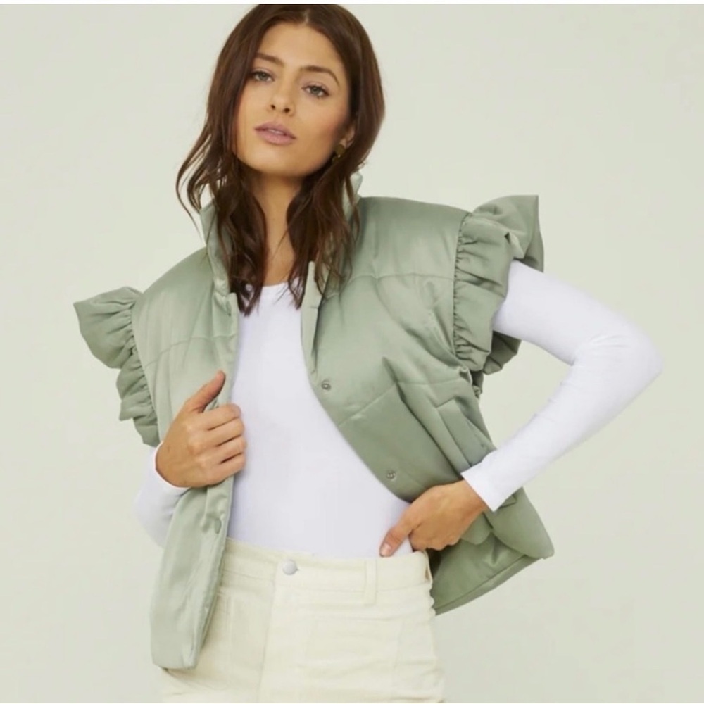Altar’d State Ruffle Quilted Puffer Vest in Sage Green Sz S
